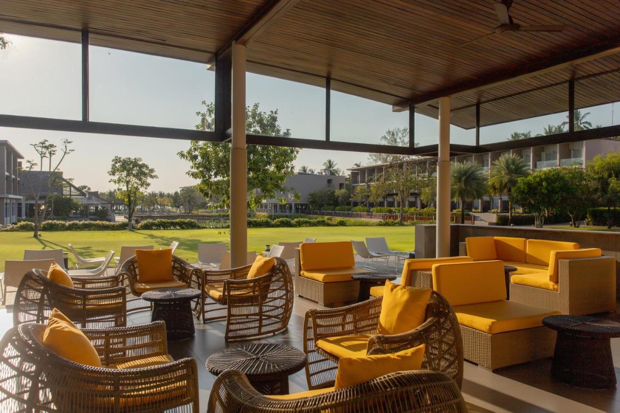 เดอะแซนด์เขาหลัก บายกะตะธานี Hotel ภายนอก รูปภาพ The Village at the Village Hotel